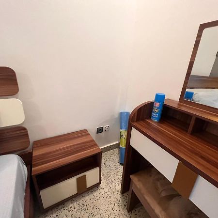 Smb-Gn Residence Lambandji - Electricite Et Wifi H24 코나크리 외부 사진