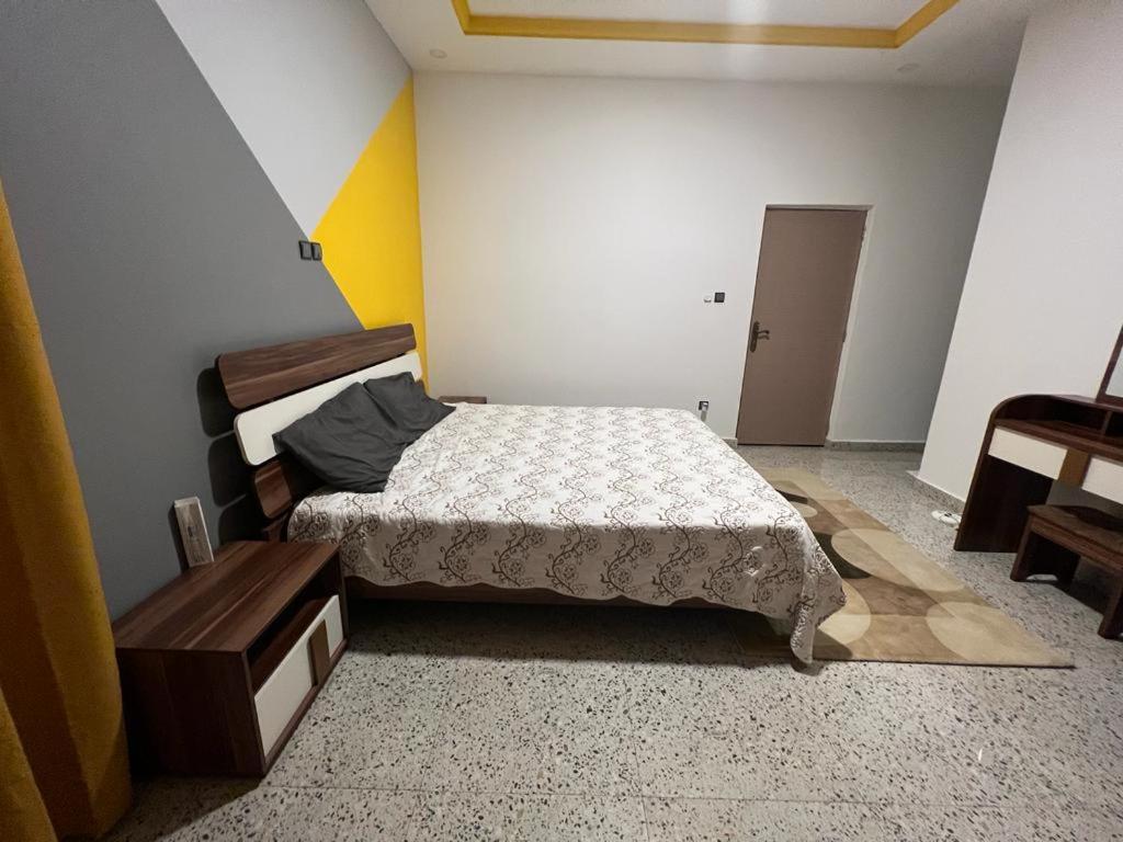 Smb-Gn Residence Lambandji - Electricite Et Wifi H24 코나크리 외부 사진