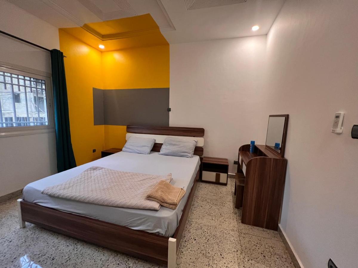 Smb-Gn Residence Lambandji - Electricite Et Wifi H24 코나크리 외부 사진